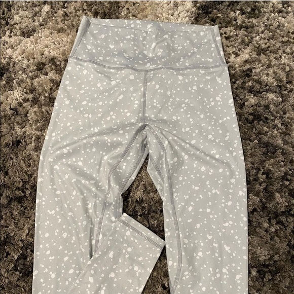 Cherí Fit Snow Bra and Legging - Picture 5 of 6